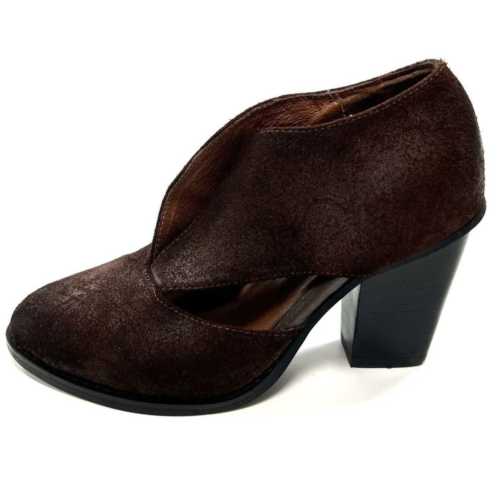 Jeffrey Campbell Free People Deep V Cutout Boots Heels Brown Suede Size 6.5 Shoe